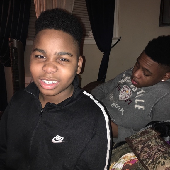 Meet your Posher, TB we are family - Picture 8 of 8